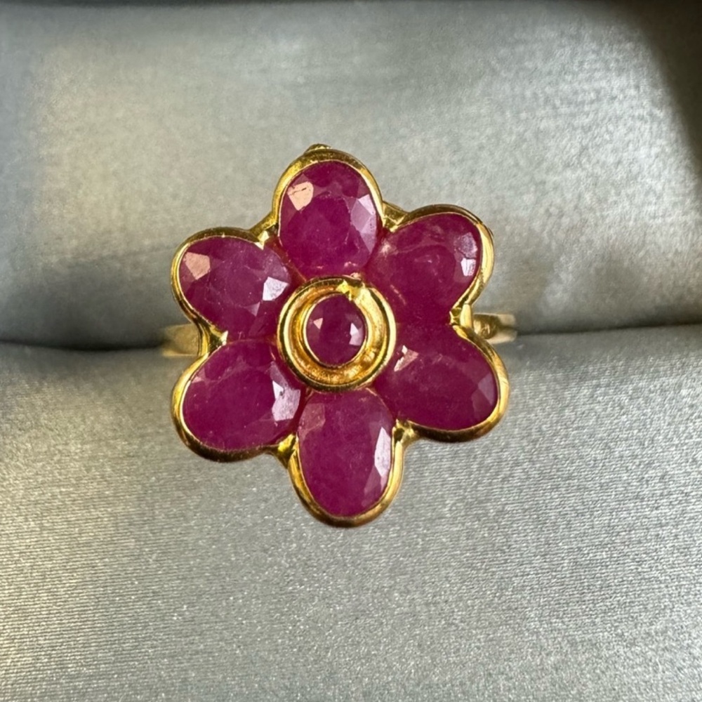 7 Antique 22k Solid Gold Genuine Ruby Flower Ring - image 7
